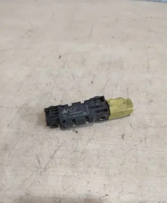 Audi A3 S3 8P Airbag deployment crash/impact sensor 8J0959651A 021813