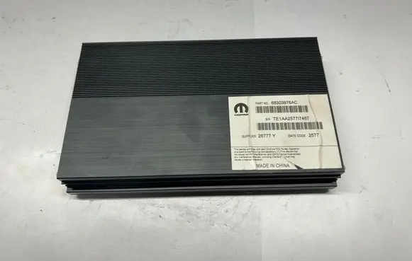 Dodge Charger Sound amplifier 68303976AC