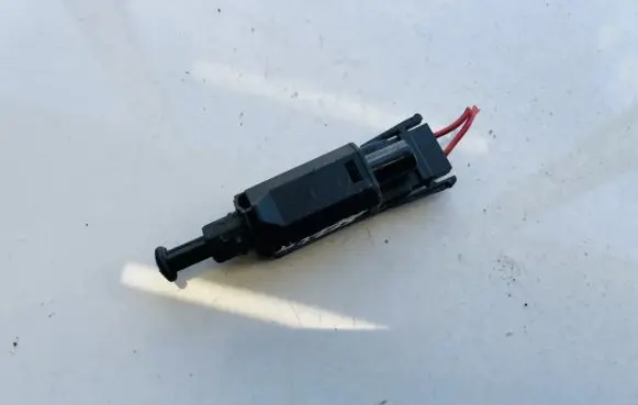 Volkswagen Golf III Brake pedal sensor switch 191945515