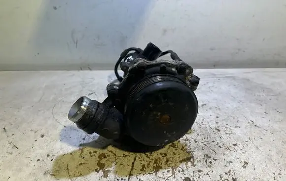 Mercedes-Benz A W176 Water pump A6512000501 DOZGS005