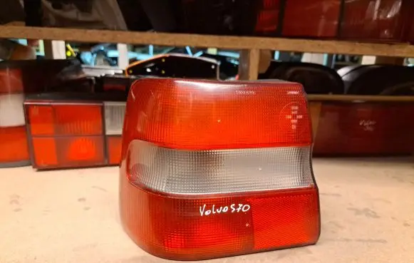 Volvo S70 V70 V70 XC Rear/tail lights 9151629 9151631 9601