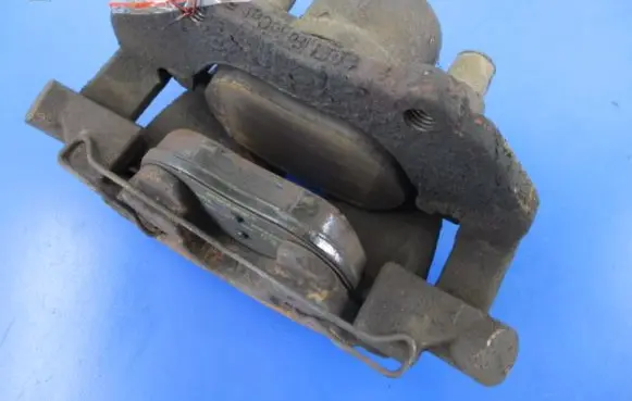 Ford Focus C-MAX Front brake caliper