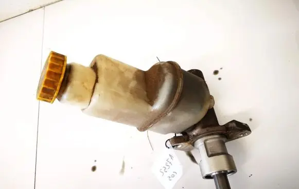 Master brake cylinder