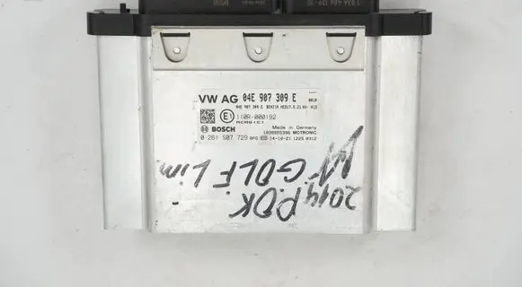 Seat Leon (5F) Engine control unit/module 04E907309E