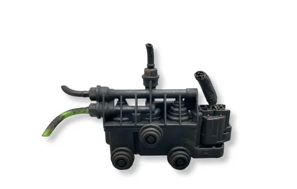 Land Rover Discovery 3 - LR3 Air suspension valve block RVH000055 09251104