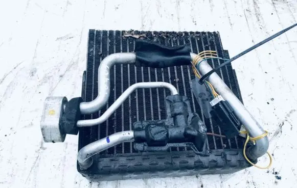 Volvo S40, V40 A/C cooling radiator (condenser)