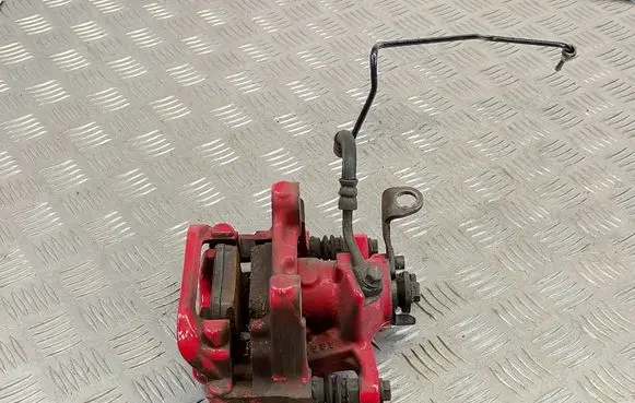 Volkswagen Polo VI Rear brake caliper 9889C5N0
