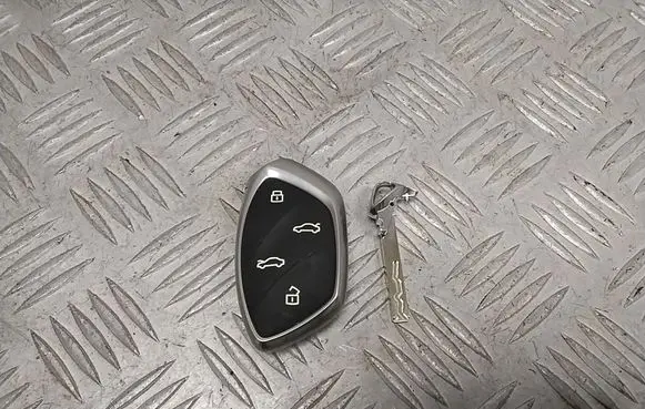 MG Marvel R Ignition key/card 