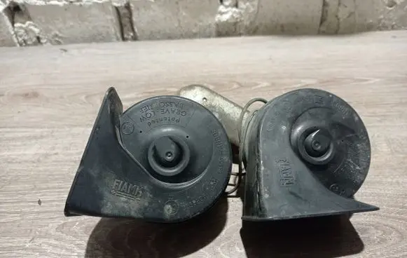 Volvo XC90 Horn signal 0055306