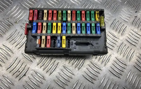 Peugeot 806 Fuse box set 1135100