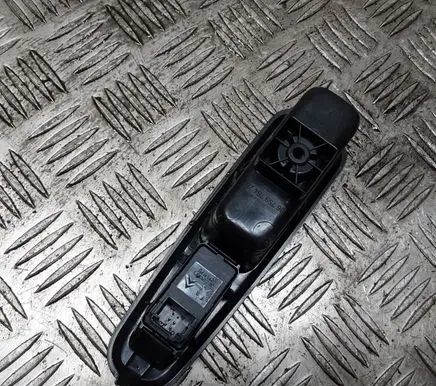 Peugeot 5008 Electric window control switch 96759764ZD