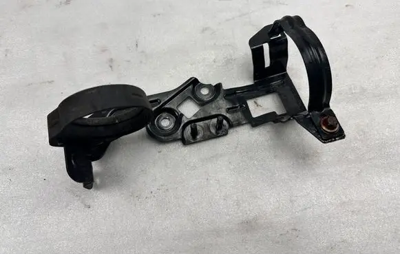 Mercedes-Benz S W222 Other engine bay part A2225042940