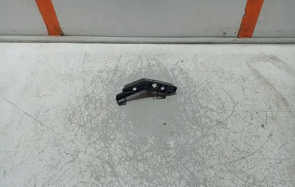 BMW X1 U11 Fender mounting bracket 9883591