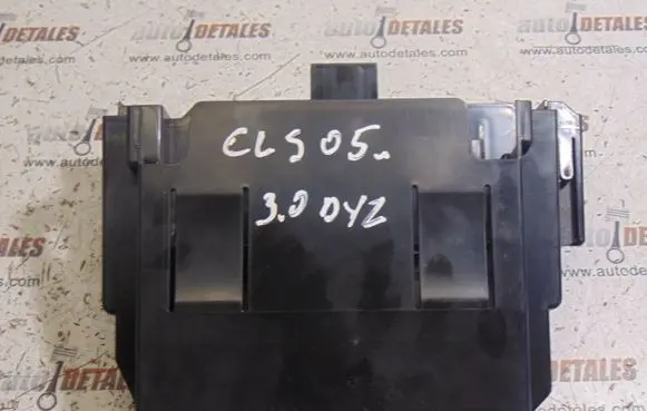 Mercedes-Benz CLS C219 Other interior part A2115458340