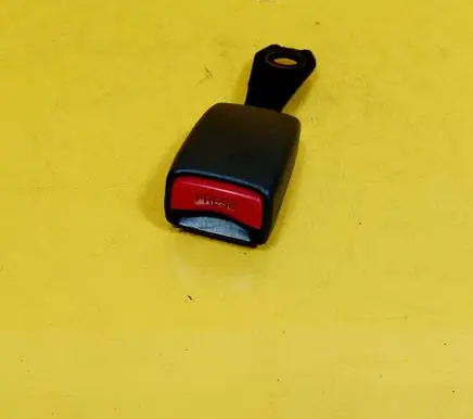 Mitsubishi Colt Front seatbelt buckle G3399
