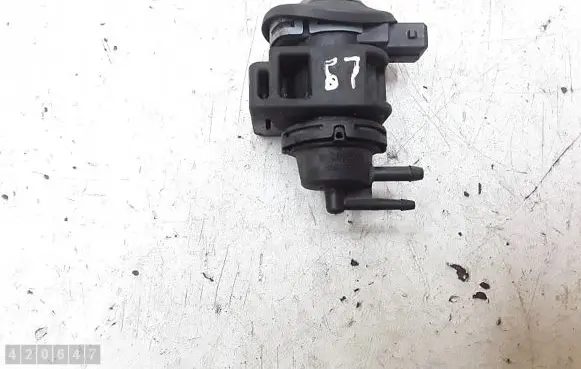 Renault Megane III Turbo solenoid valve 8200575400