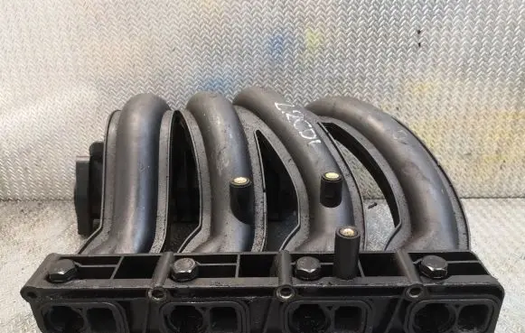 Mercedes-Benz E W210 Intake manifold 6110902337