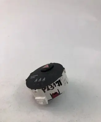 Toyota Yaris Hazard light switch 839500D100