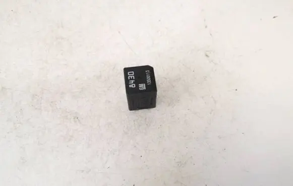 Opel Insignia A Other relay 13500113