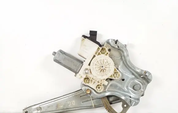 Toyota Corolla E120 E130 Rear window lifting mechanism without motor 69830-02120