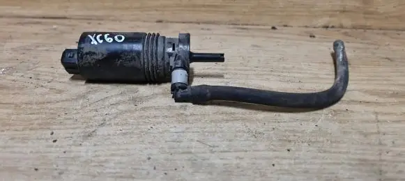 Volvo XC60 Headlight washer pump 1013229
