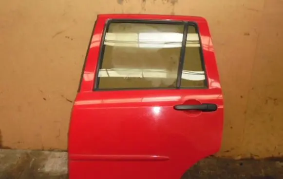 Mazda 2 Rear door