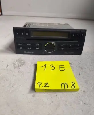 Skoda Fabia Mk1 (6Y) Radio/CD/DVD/GPS head unit SKZAZ9E3741668