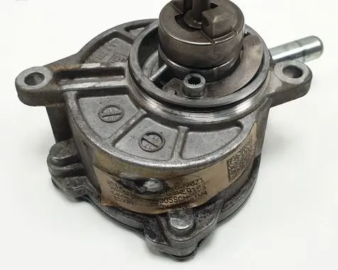 Mercedes-Benz C W204 Vacuum pump