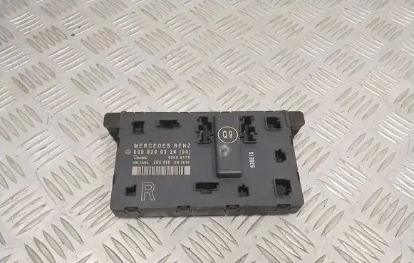 Mercedes-Benz Vito Viano W639 Door control unit/module A6398200326