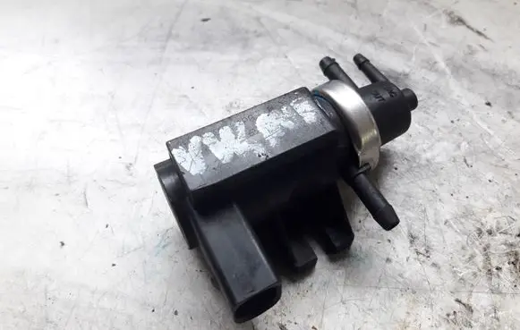 Vacuum valve