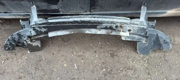 Volvo XC70 Front bumper skid plate/under tray 30744085