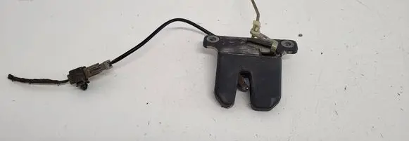 Audi 80 90 S2 B4 Tailgate/trunk/boot lock/catch/latch 