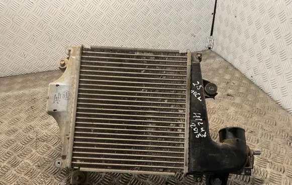Toyota Hilux (AN10, AN20, AN30) Intercooler radiator