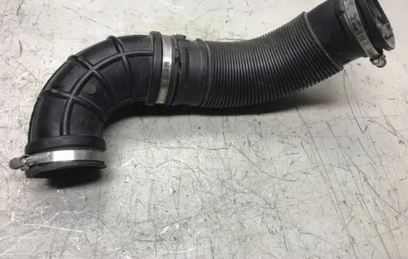 Opel Astra J Air intake duct part 13265785 13265784