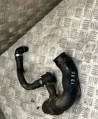 Audi A4 S4 B6 8E 8H Turbo air intake inlet pipe/hose 8E0145832S