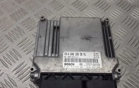 Mercedes-Benz 200 300 W123 Engine control unit/module ECU A6461503891