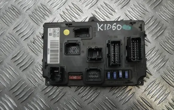 Peugeot 407 Fuse box set 9655472080 K1060