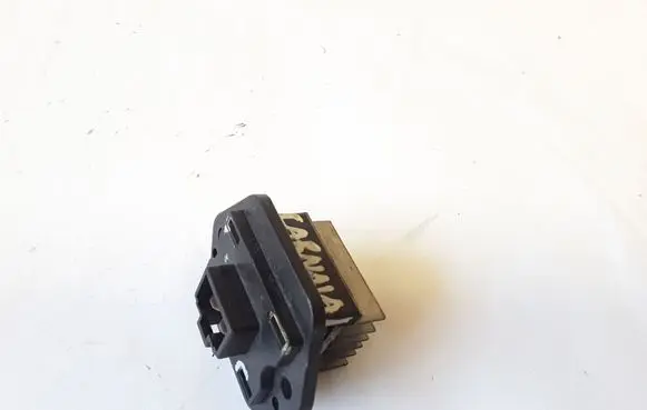 KIA Carnival Heater blower motor/fan resistor L139F15