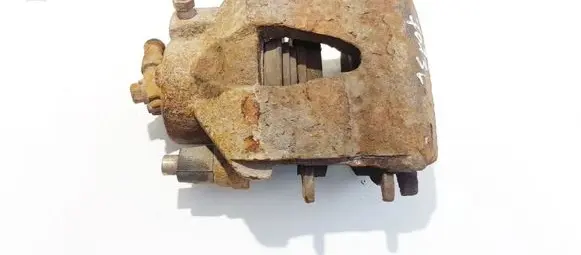 Volkswagen Polo IV 9N3 Front brake caliper