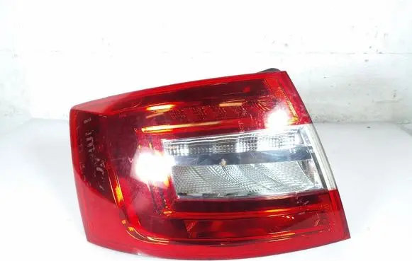 Skoda Octavia Mk3 (5E) Rear/tail lights 185311-01