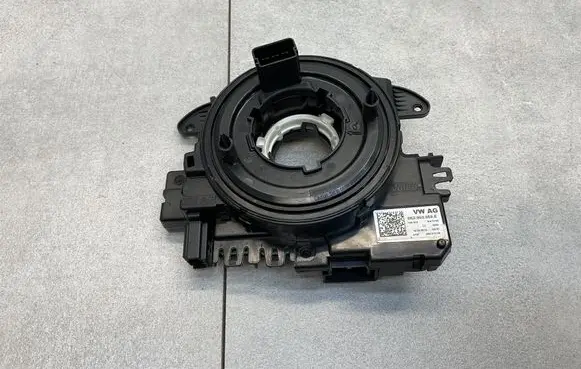 Volkswagen Scirocco Airbag slip ring squib (SRS ring) 5K0953569E