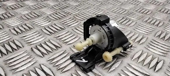 Headlight level adjustment motor