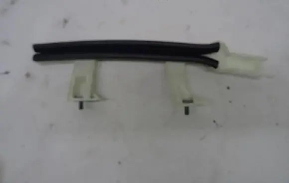 Opel Corsa F Front door windshield rail 9823208180