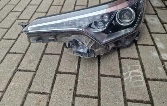 Toyota C-HR I Headlight/headlamp 81170F4030
