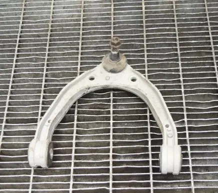 Audi Q7 4L Front lower control arm/wishbone 7L0407047A