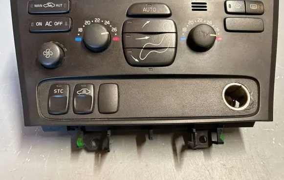 Volvo V70 Climate control unit 8691876 03W14E 7923