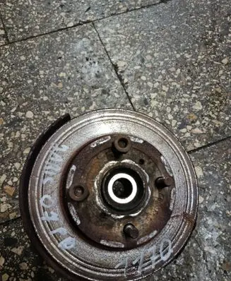 Toyota Yaris Front wheel hub