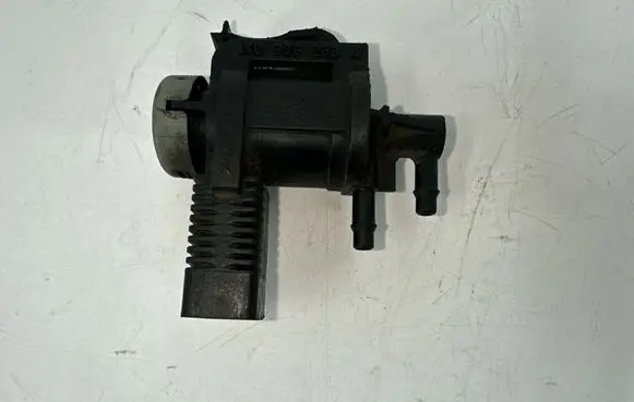 Volkswagen Touareg II Turbo solenoid valve 1K0906283A
