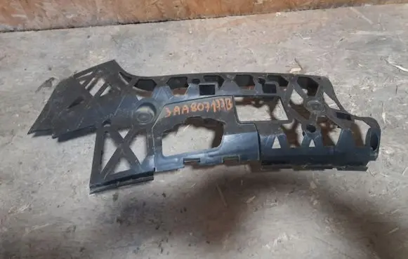 Volkswagen PASSAT B7 Front bumper mounting bracket 3AA807177B