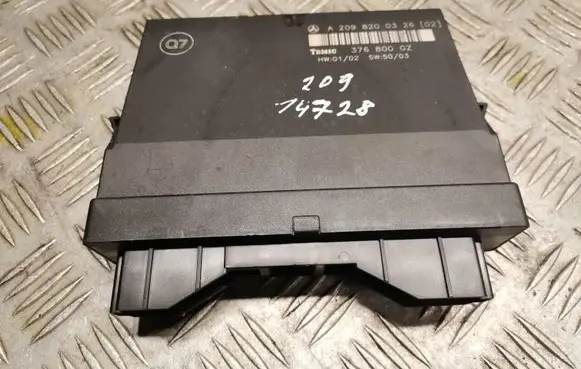 Mercedes-Benz CLK A209 C209 Central body control module 2098200326